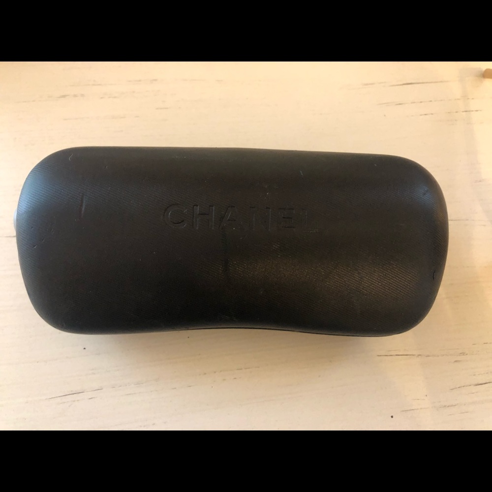 Authentic CHANEL Sunglasses - Picture 3 of 6